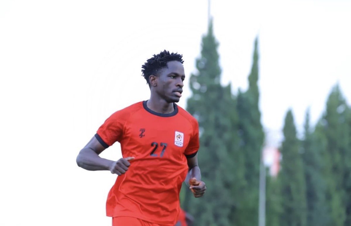 aaronmmitti's tweet photo. Ugandans are watching closely!
All eyes on James Bogere as he gets ready to represent the Cranes against Libya.
The excitement is building, and everyone is eager to see what the young star can bring to the big stage.
#ExploreUganda #UGALBY https://t.co/aseVnl1bt3