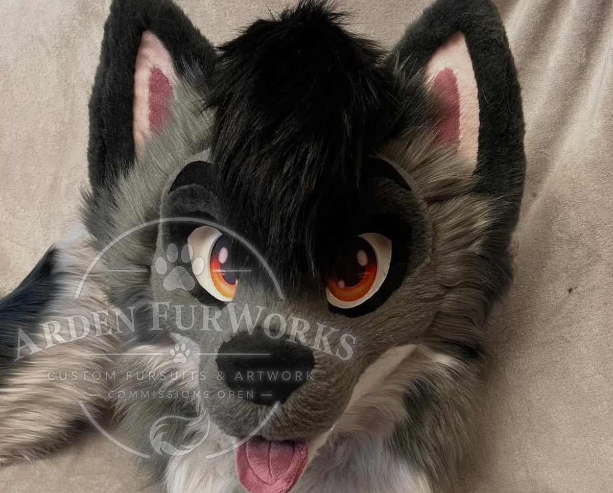 ArdenFurWorks's tweet photo. A closer look at the handcrafted hand paws and tail of this custom fursuit Soft fur clean details and quality craftsmanship

fursuit head🐺

3D printed eyes

super soft

Has neck fur

lined

Luxury faux fur

#Fursuit #FursuitMaker #PartialFursuit #Furry #Fursona #CustomFursuit https://t.co/KrSCQC5y9F