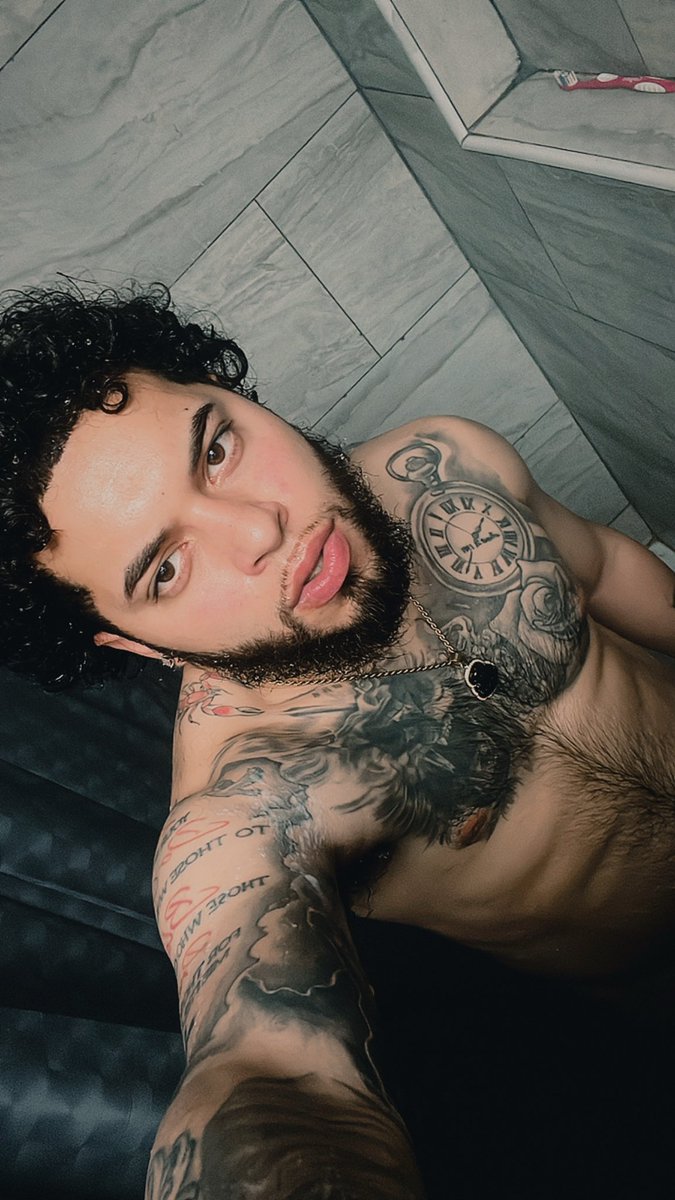 saucednate_'s tweet photo. 😏 https://t.co/ba2GVtjnRC