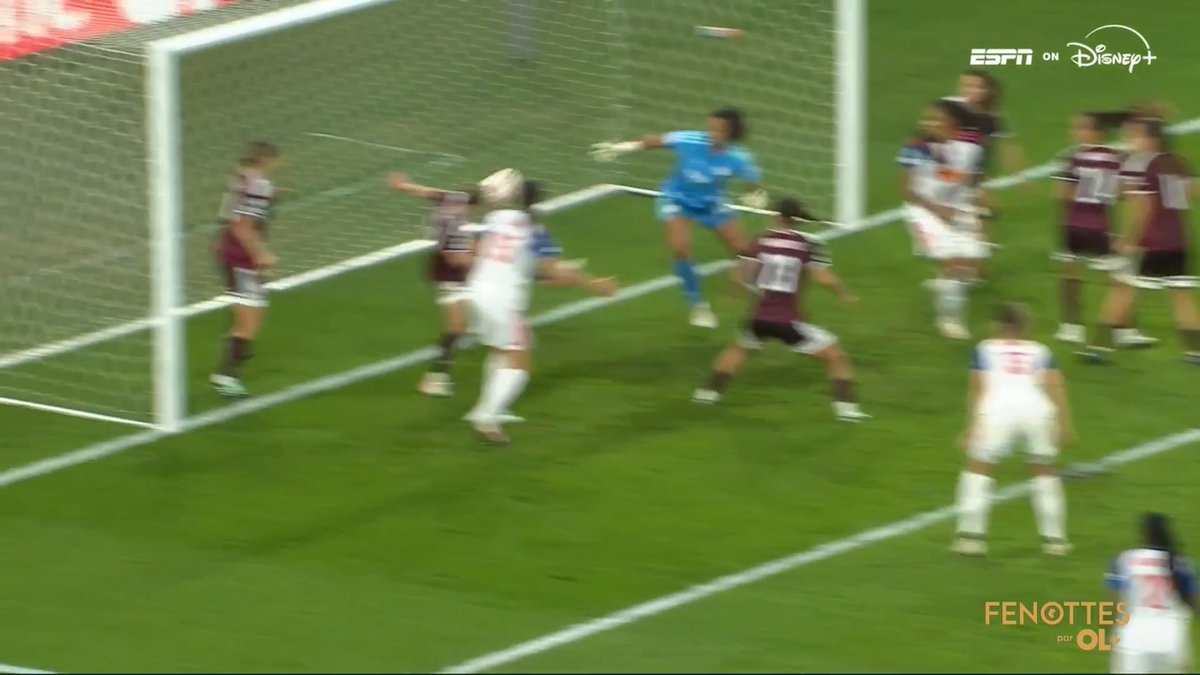 fenottes's tweet photo. Servette 0-7 OLL
Corner de Bacha, dévié par Tarciane puis deux joueuses du Servette avant de finir au fond des filets
(68ᵉ mn)
#SFCOLL https://t.co/KC6x0sFjgD