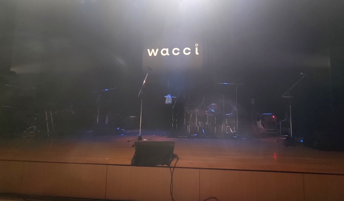 kendseilg3's tweet photo. あこっちのアレンジ格好良かった。
知ってる曲で知らないギターの音がいっぱい鳴っててもはや知らない曲だったのだけどっ気のせいかな、、
色んな事を思い出す距離感と久方振りのギターソロで、いつもにやにやしかしてないのにさ、よもや泣くとは思わなかったんだっ🥴

2026.9.23@徳島シビックセンター https://t.co/y1OdMHqWgk
