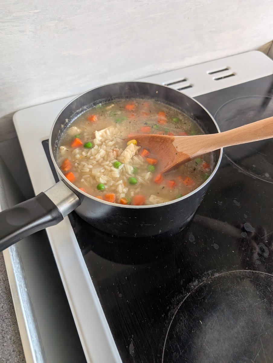 joyfuljerboas's tweet photo. Made a genuinely delicious soup from my own creativity I'm so proud of myself https://t.co/fjPH5WEebQ