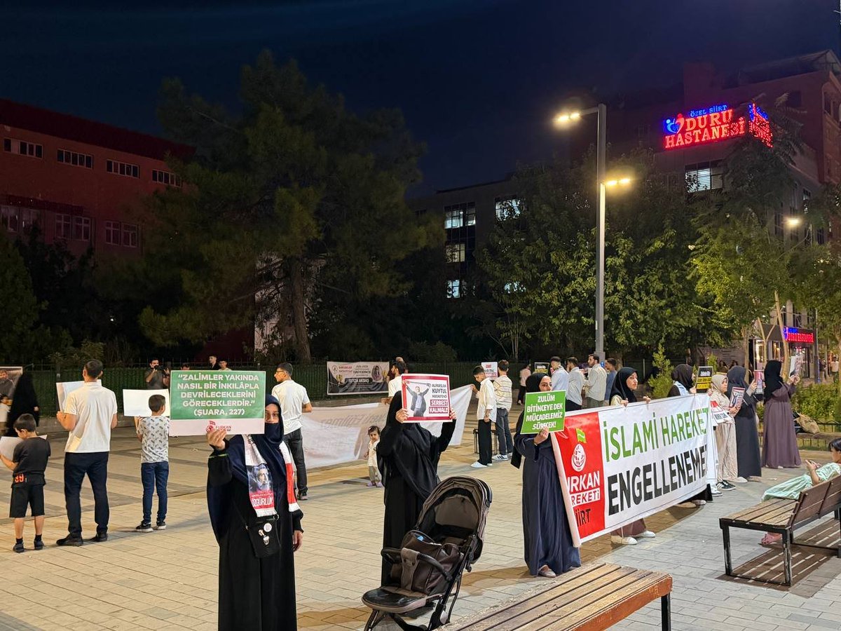 frknhh_siirt's tweet photo. Haksız bir şekilde tutuklanan hocamız ve kardeşlerimiz için,adalet bekleyişi gerçekleştirdik.

Adalet tecelli edene kadar meydanlardayız!

📍 Güres Caddesi | 23.09.2026 |

#YargıEliyleZulüm
Ozgürlük IçinMeydandayız
FurkanGönüllülerine Ozgürlük https://t.co/xg49F04CNr
