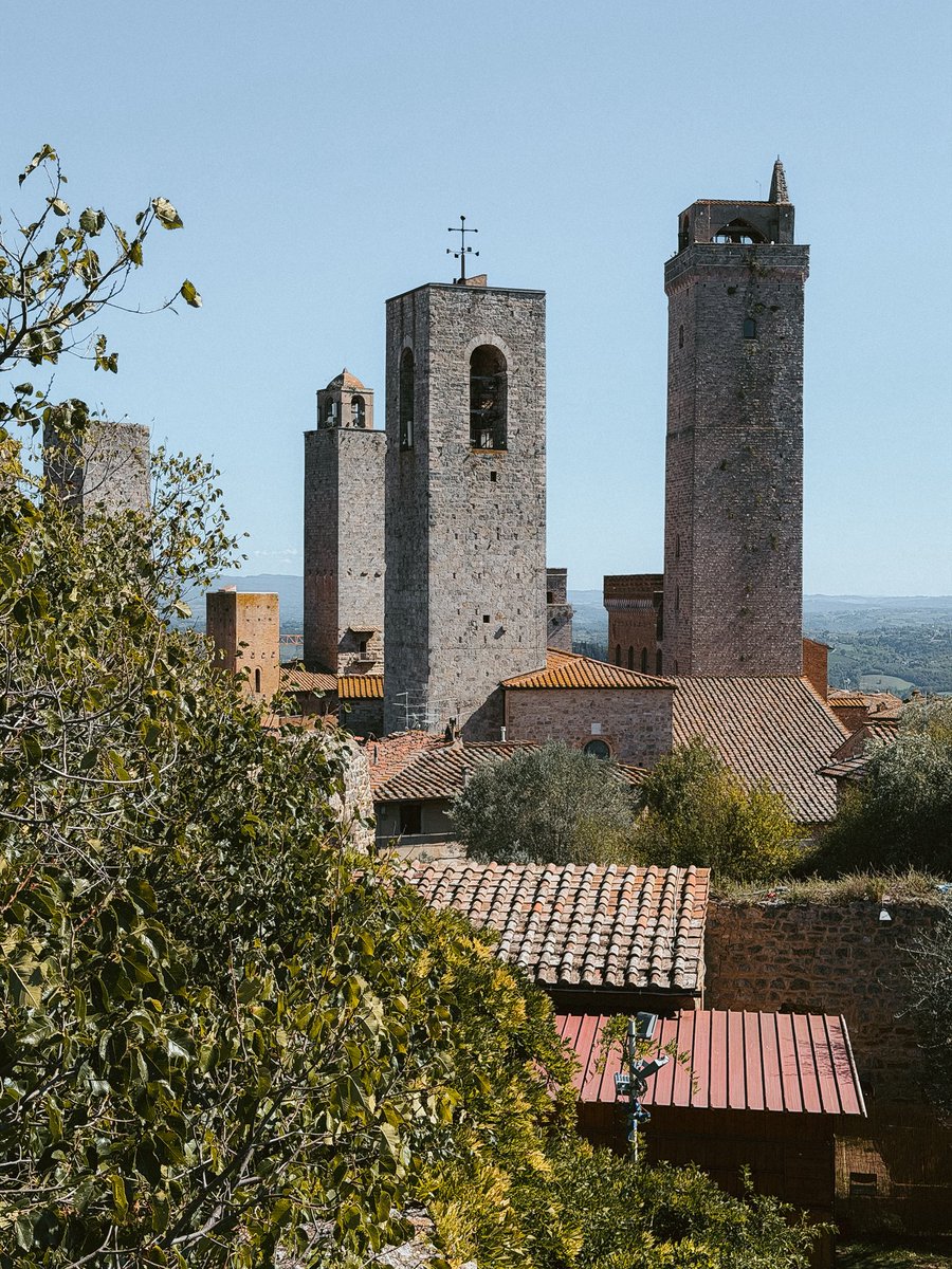 makai_977's tweet photo. San Gimignano 😊 #ShotOniPhone17ProMax https://t.co/GJUthTQkFa