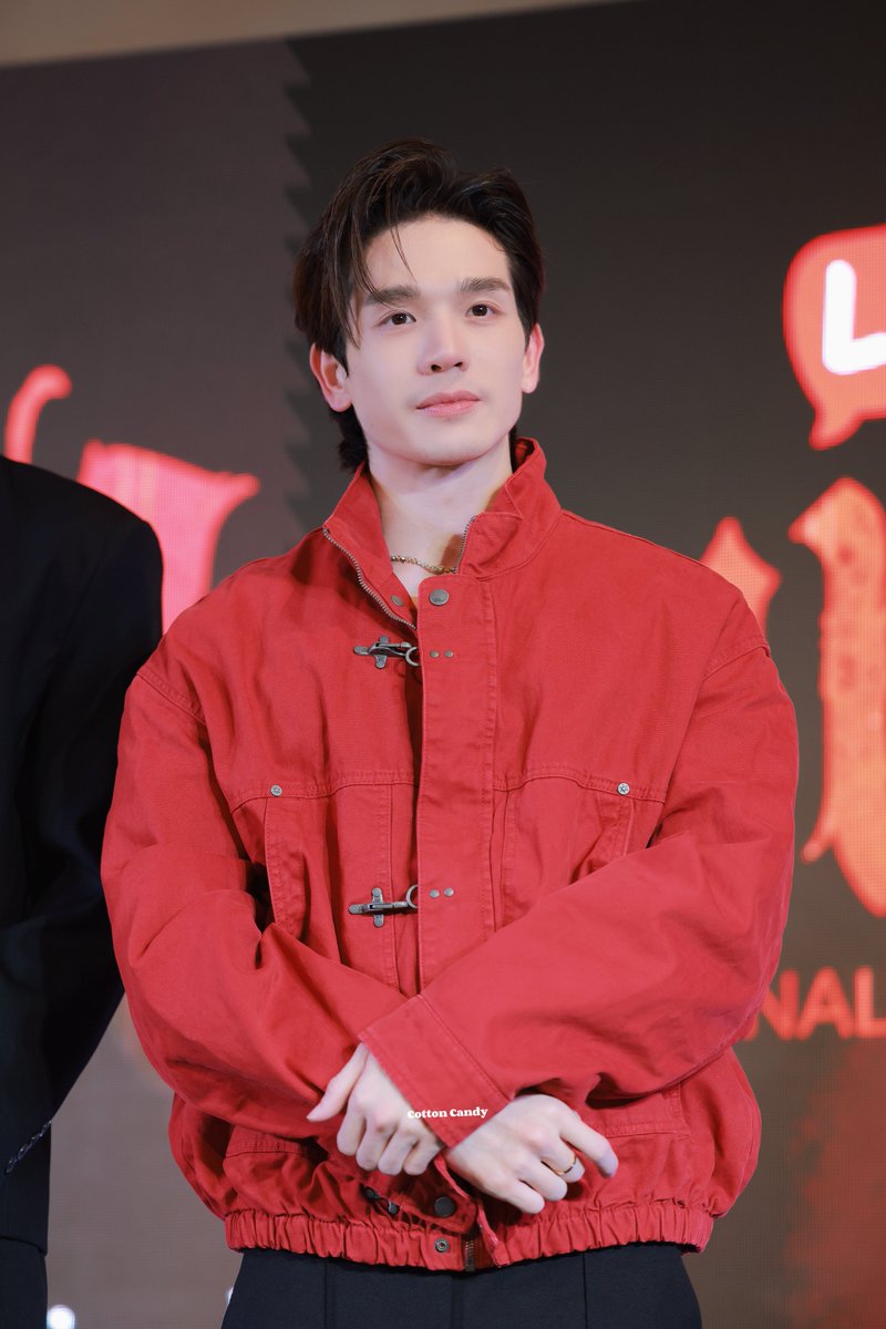 mycottoncandy__'s tweet photo. พี่ตงกับเสื้อสีแดงที่น้องบอสให้ 🥰

The Rainbow of Fate
#NourTheSeriesEp7 
#tongtong https://t.co/0x6MKq4TZ8