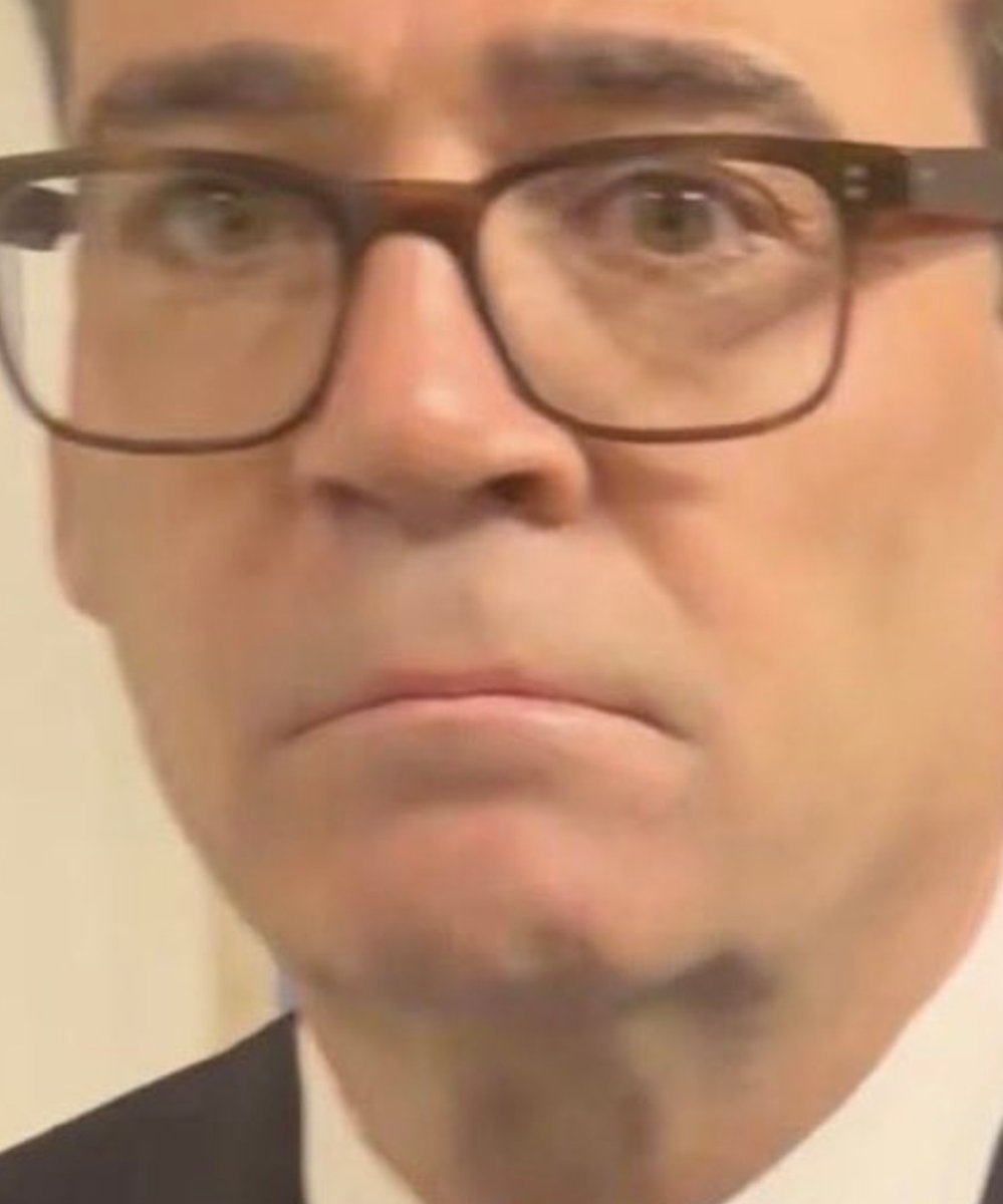 BurnsideWasTosh's tweet photo. How's the new job going Andy? https://t.co/wfZdSbQcRC