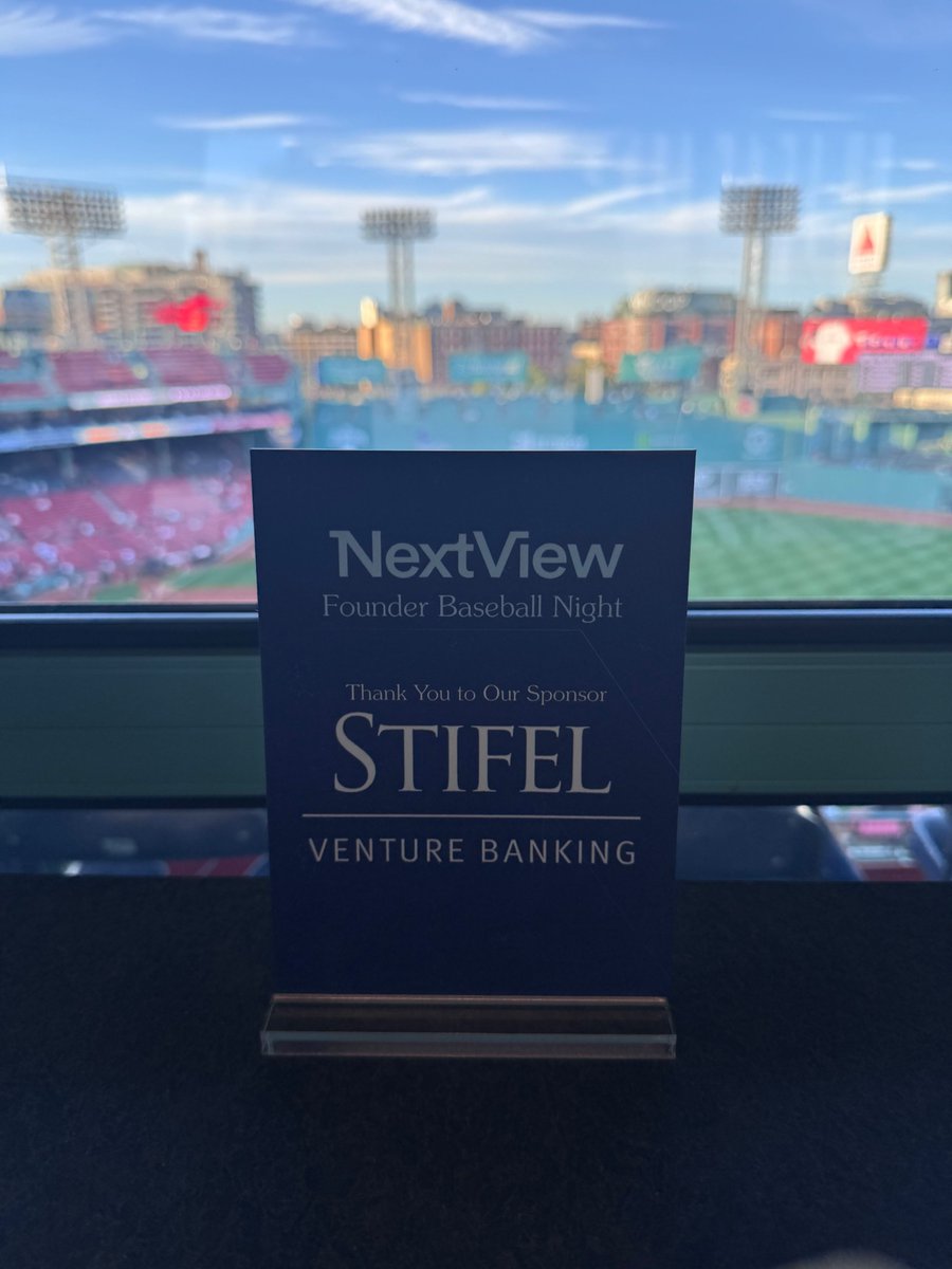 NextViewVC tweet picture