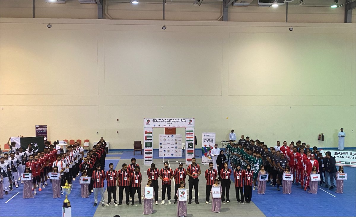 ossc_oman's tweet photo. انطلقت في ولاية عبري بطولة عُمان لكرة التزلج، برعاية سعادة طاهر بن مبخوت الجنيبي، محافظ الظاهرة، وحضور رئيس الاتحاد الدولي،وبمشاركة منتخبات عالمية، وشهد الافتتاح مباراة عُمان والعراق، وسط حضور جماهيري وتفاعل لافت، في تجمع رياضي دولي يعزز انتشار وتطور رياضة التزلج في سلطنة عُمان. https://t.co/wQHdeUZtPn