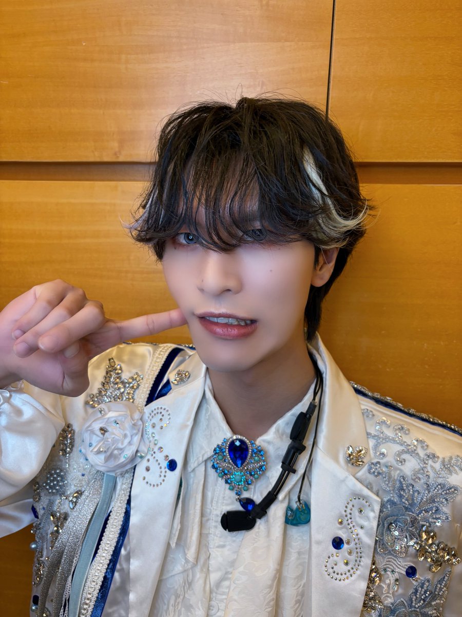 ICEx_official's tweet photo. ☀️FRESHest!! 東京ファイナル☀️

＼ #ICEx  #千田波空斗 💚／ 

セクシーボイスで甘い歌声🌹
2005.6.14 21歳

FRESHest!! 全公演！
ありがとうございましたー！！

ラストの東京公演本当にすっごいみんなの声が気持ちよくて楽しすぎました！やっぱりみんなとの時間は幸せいっぱいですね！

本当に楽しかったです！
ありがとうございました！

次のツアーもめっちゃくちゃ楽しんで貰えるように頑張るからよろしくね！

そんじゃー！またね〜！🍀

▼Instagram📷
https://t.co/IcPRu0KL9b

▼ICEx公式HP🧊
https://t.co/Oryxm49Vhf

#FRESHest 
#ICEx #COOLer