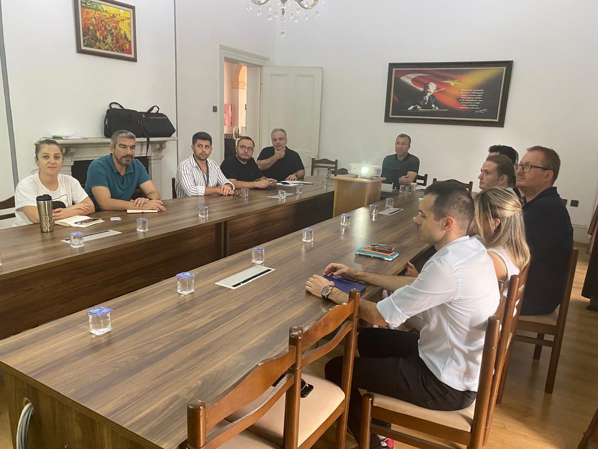bornovavetkont's tweet photo. Enstitü Müdürlüğümüzde hassasiytle üzerinde durulan biyogüvenlik ve biyoemniyet faaliyetlerimiz kapsamında eğitimlerimiz gerçekleştirilmiştir. https://t.co/zkeOIdr3uZ