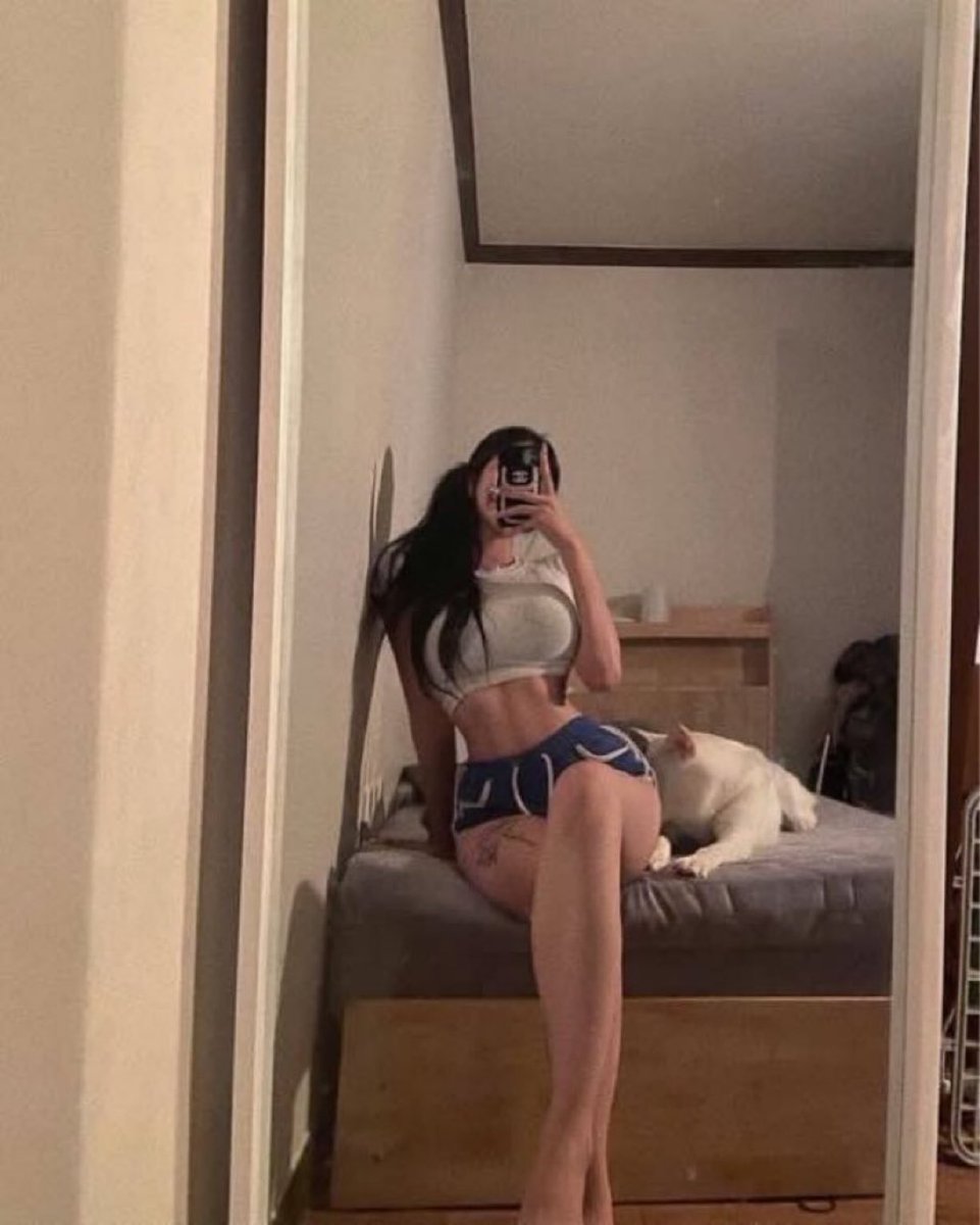 Pledged2Luna's tweet photo. Daddy is sub hunting, liking this post means you’re a mark for daddy’s draining session tonight🤤 Let’s see who dares📷 #Cuck #cuckold #wankchat #hotwife #nsfw #nsfwtwt #bbc #bnwo #findom #horny #goon #gooner #feargasm #catfish #scam #wankbattle egirls feet humiliation gym brats https://t.co/LdaYvev2YO