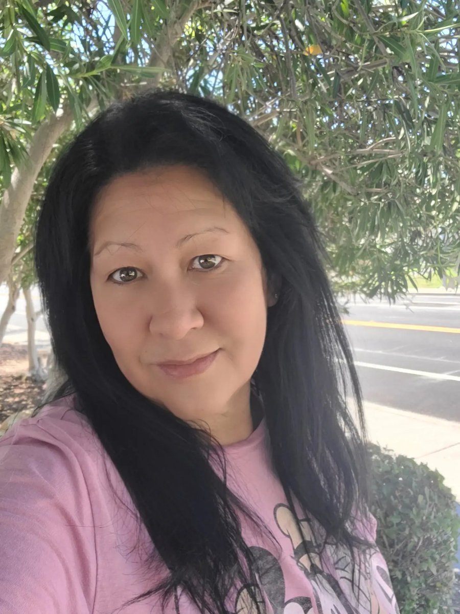 Matthet5Lisa's tweet photo. Single, mature, and genuine. Looking for something real. https://t.co/iiBf0HDerc