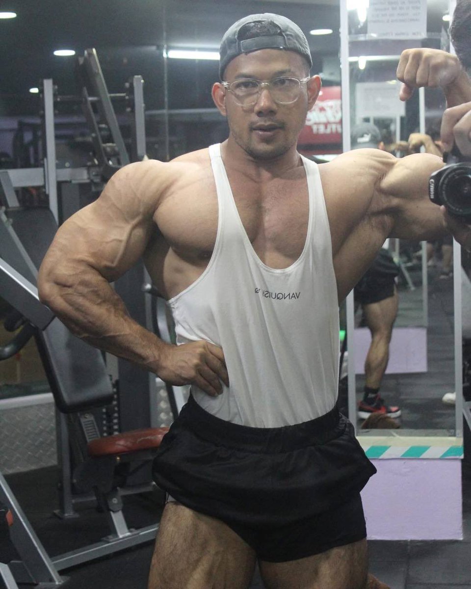 EricJupiter001's tweet photo. My Sexy Big Bodybuilder Husband Big Dick😱😋🍌

📍Preview Group : https://t.co/jkvJQlC8X1

📍Admin VIP : https://t.co/SnPl7NCqld https://t.co/5OvQwl4U21