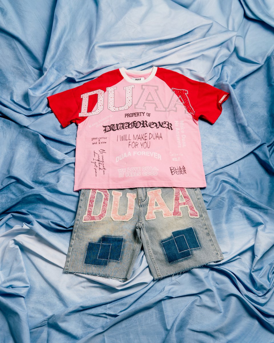 menscloset407's tweet photo. Bold graphics &amp; heavy details. 🧬

The new DUAA collection just landed on the site. Upgrade your rotation with custom patchwork denim shorts, vibrant airbrushed long sleeves, a classic pink and red ringer tee.

#MensCloset #DUAA #Streetwear #GraphicTees https://t.co/Eai0jhrQUT https://t.co/HwrpLTsaFX