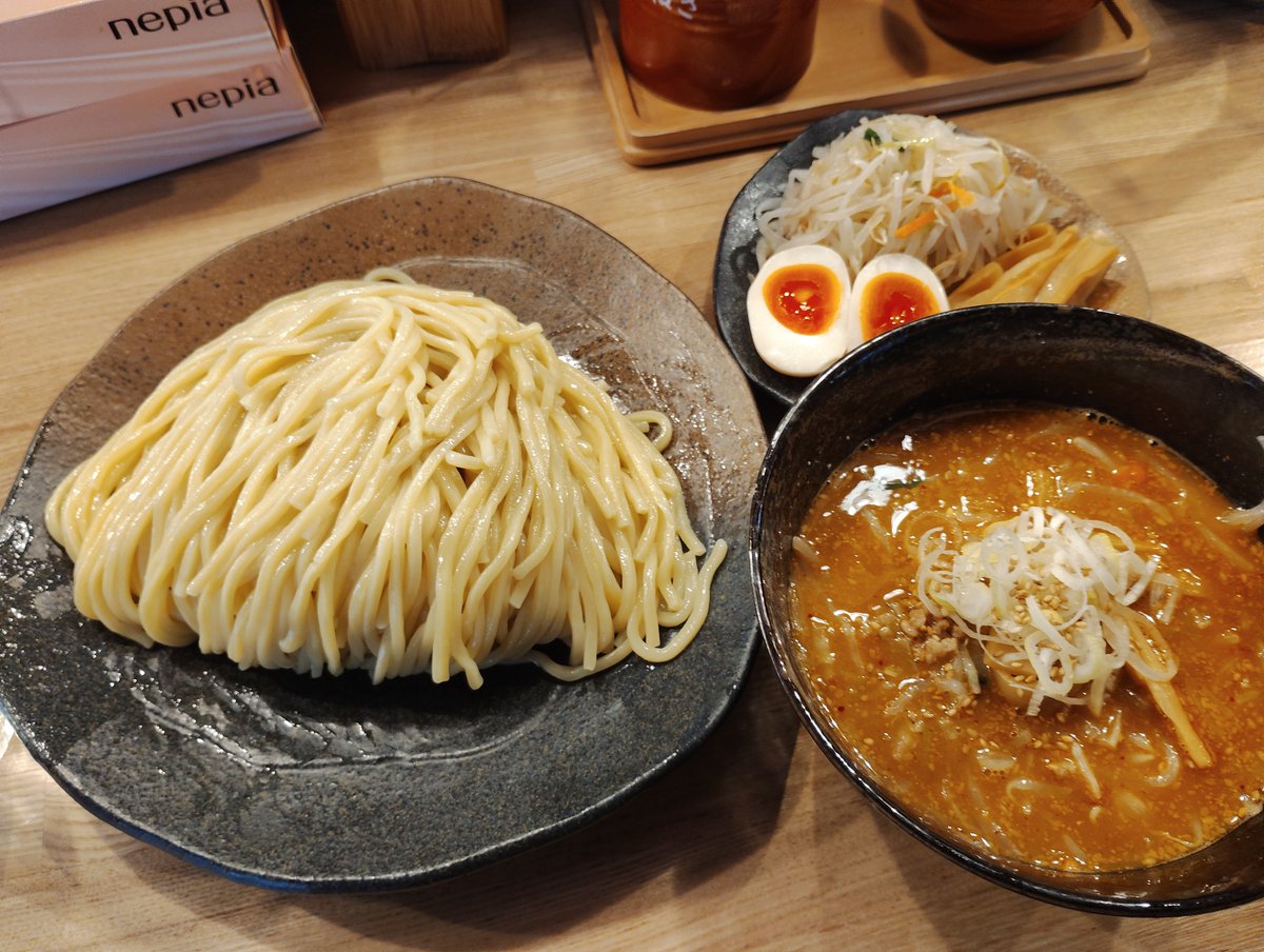 PSY_grbr's tweet photo. クソ腹減ってたし大盛り無料だったから大盛りにしたら量がバカ多くて腹パンになって帰ってきた https://t.co/Gz94WJu89a