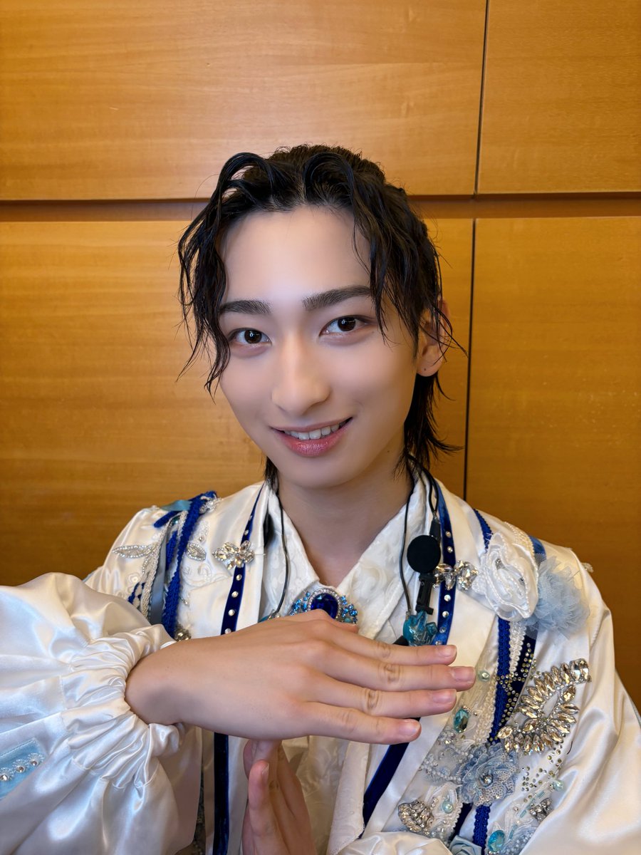 ICEx_official's tweet photo. ☀️FRESHest!! 東京ファイナル☀️

＼ #ICEx #筒井俊旭 🧡／

ICExの多才ボーイ！✨
2006.3.27 20歳

『FRESHest!!』ツアーファイナルありがとっしー！！

COOLerのみんなと最高の夏の思い出で作れました！！
来てくださった方、生中継観てくださった方、本当にありがとうございました！！

たくさんのCOOLerに出会えて、笑顔が見れて、声が聞けて、幸せなツアー期間でした！

そして、次のツアー『ICEx Fifth Concert Tour 2027
 ''NICOx LAND''』の開催が決定しました！！

僕の地元神戸に行ける！！
宮城の日は誕生日！！

最終日は東京ガーデンシアター！！

幸せいっぱいのツアーになりそうです！

会いに来てね！

みんな、体調には気をつけてね！

ゆっくり休むんやで！おやすみ！

▼Instagram📷
https://t.co/4Nck1pOSVZ

▼ICEx公式HP🧊
https://t.co/Oryxm49Vhf

#FRESHest 
#ICEx #COOLer