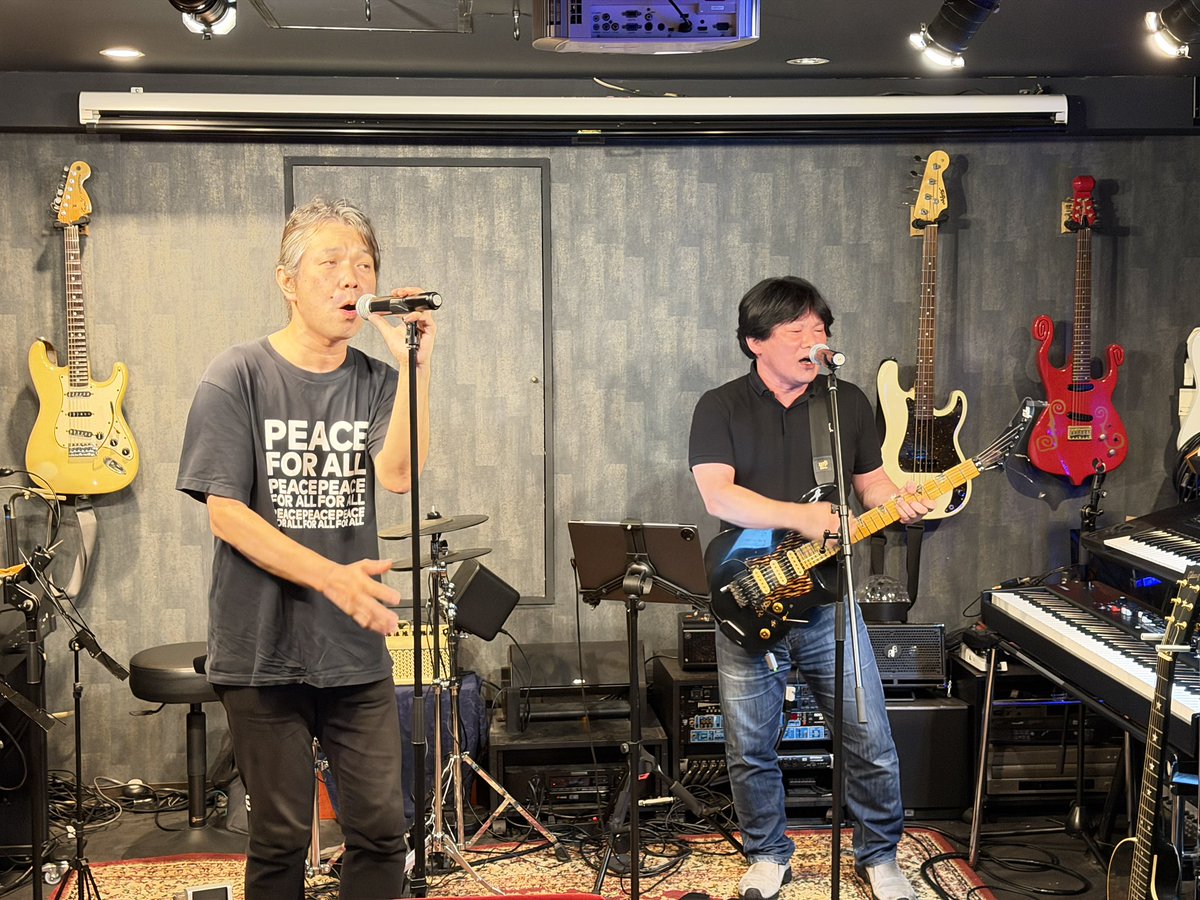 shinkakurui's tweet photo. #偽ウツバー 楽しかった😆
QUANTUMかけ、歌あり、トークあり、DJあり、演奏あり❗️

#セッションパビリオン の前夜祭みたいになりました😁 https://t.co/RzuCjb3gDe