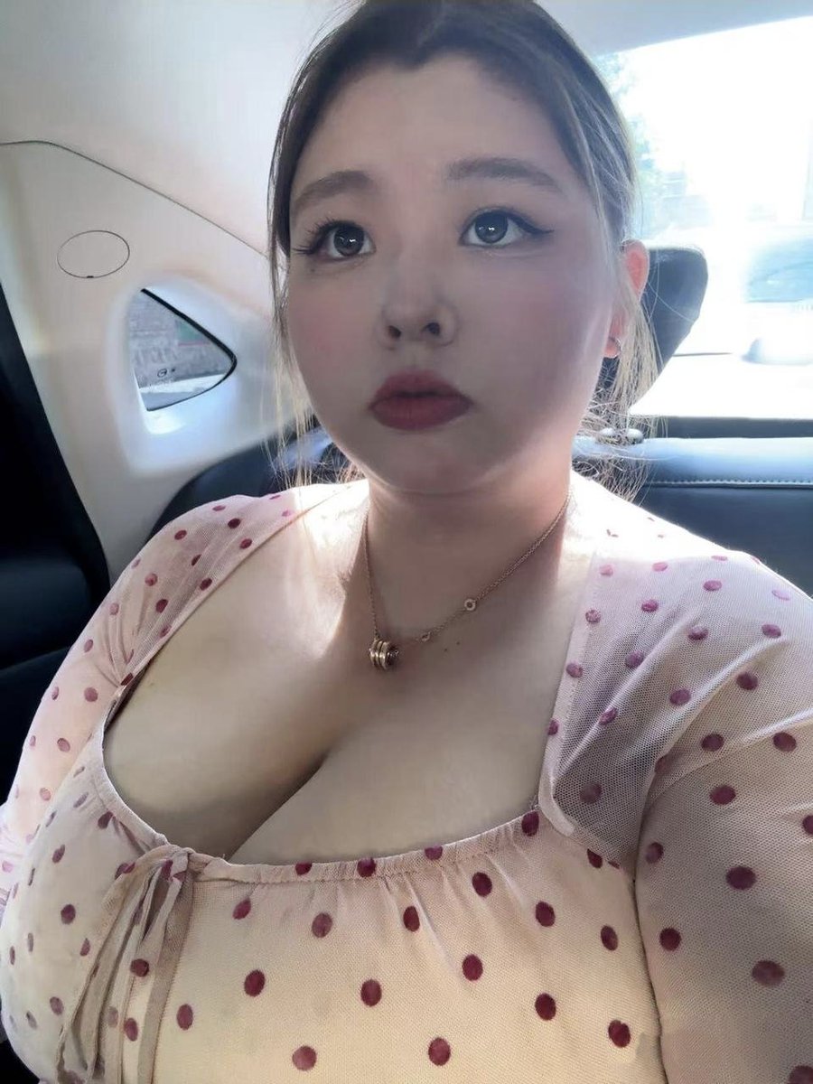 woaiduoping's tweet photo. 最近越来越喜欢坦克母猪了 https://t.co/Xa6tPVYmRH
