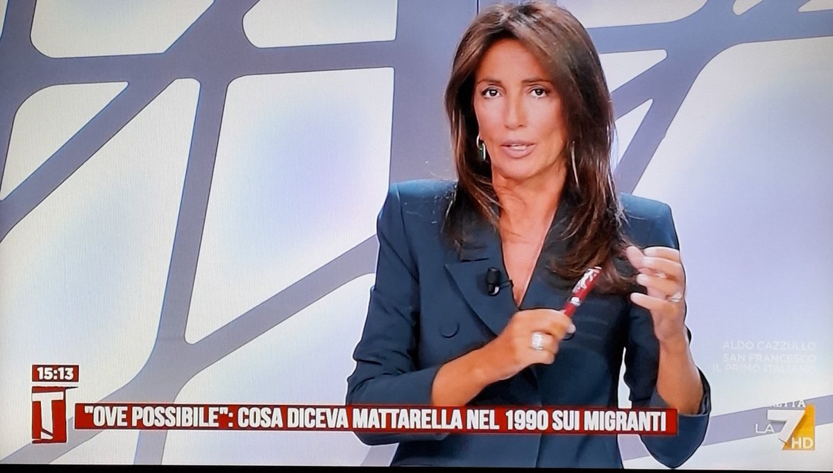 Jonovan32835379's tweet photo. Applausi, ex assessore del PD! 👏 Prima con la #Lucaselli, poi con #Cottarelli: una collezione di figuracce che ormai meriterebbe quasi una tessera fedeltà. Ormai non è più una figura di 💩: è un appuntamento fisso. Cambiano i compagni di viaggio, ma la destinazione resta fissa! https://t.co/cjMv7Vp50D