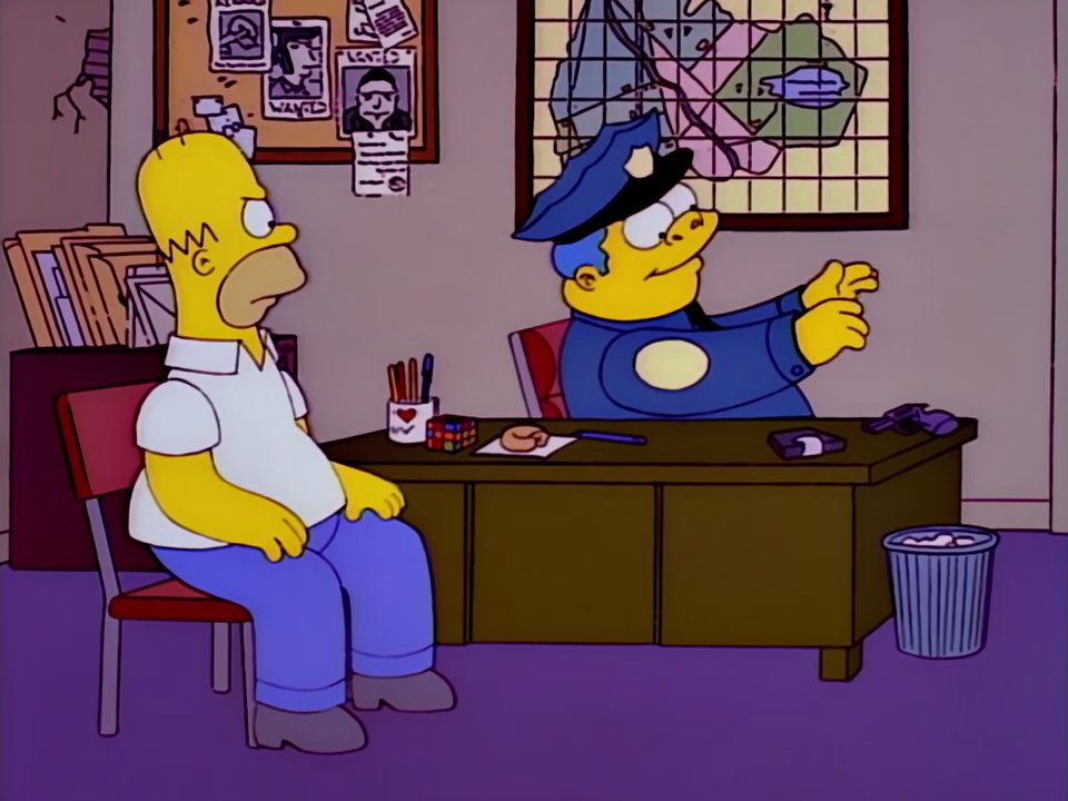 Supertramp9713's tweet photo. La policía cuando agreden a una ONG // La policía en el desahucio de una anciana https://t.co/zRYfGYDoBK