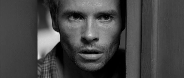 MovieEndorser's tweet photo. MEMENTO is a Phenomenal Film https://t.co/1gZ83DTH3W