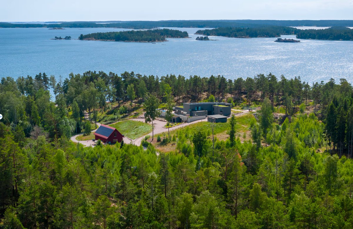 ChristiesHomes's tweet photo. A modern coastal retreat where architecture and nature meet. See more: https://t.co/oZ9kFCTOfw

Listed by Jonas Martinsson with Residence Fastighetsmäkleri Christie’s International Real Estate https://t.co/TiBzaWIGzG