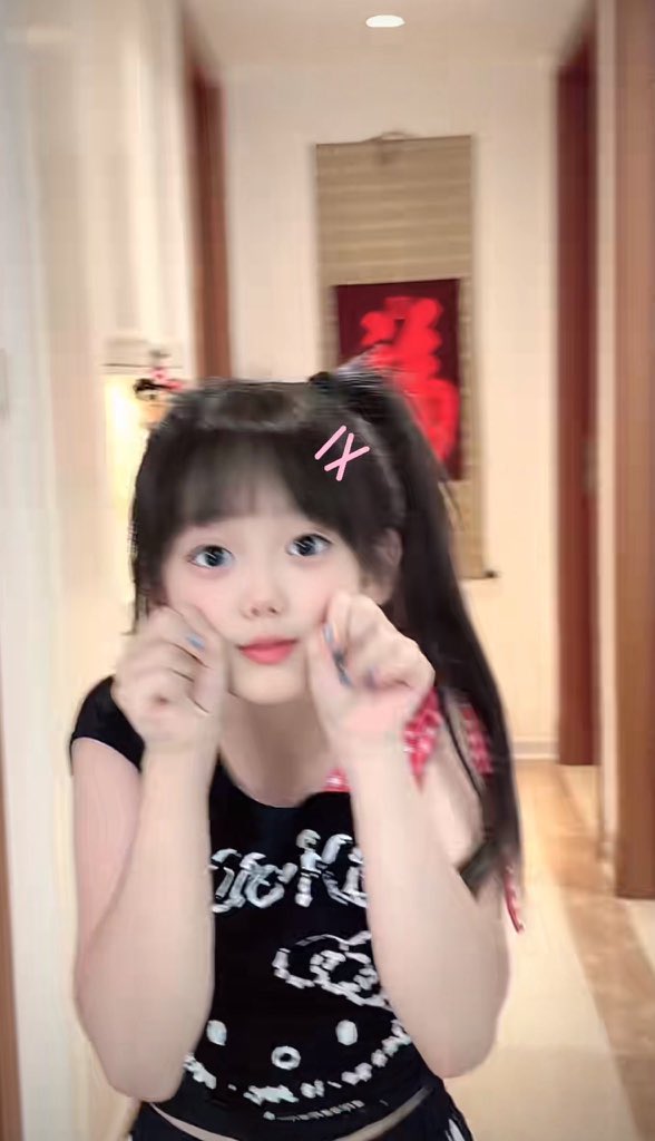 Cacing_cong's tweet photo. 睡醒了   开始上供哦！！

有点毛毛了  有人想锐评一下我自己的福吗？

赶紧看，我要删了，不要🚪 https://t.co/kyEtvzCRMY
