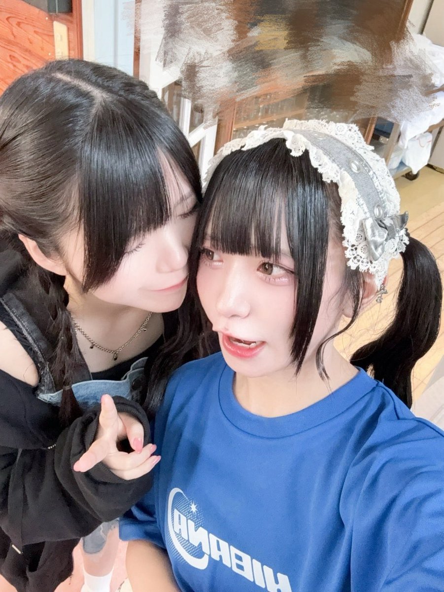 HBN_yui's tweet photo. 変な顔してたら、ちゅされた、 https://t.co/2Gj8Bhx87e