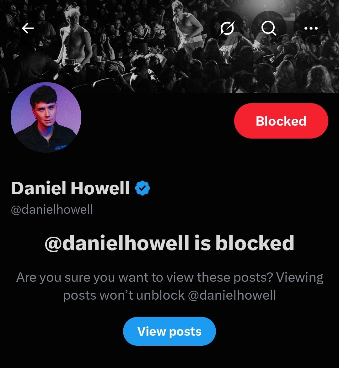 Xlikescats's tweet photo. Game loft still hasnt released a statement about minion rush so i blocked daniel howell
#saveminionrush https://t.co/yRjaTfTu9a