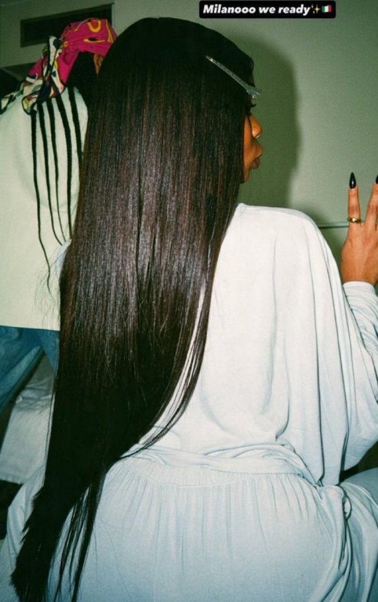 sunshine4532001's tweet photo. Loving Olandria’s hair for the Off White presentation! 

OLANDRIA OFF-WHITE 10x10 
#OlandriaxOffWhite https://t.co/O0b9gKcV6h