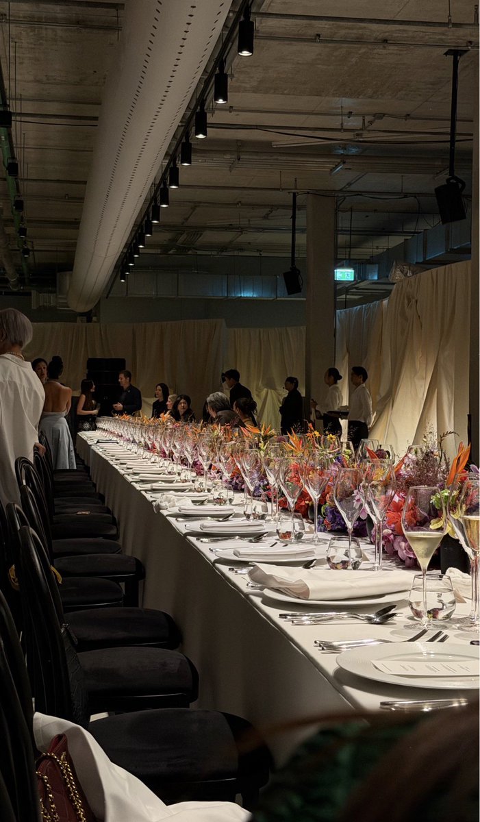 valcrazyforWE's tweet photo. THE PLACE LOOKS BEAUTIFUL 😭✨
My pretty Est is part of this dinner and I am so crazy happy https://t.co/lFud3HsHe0