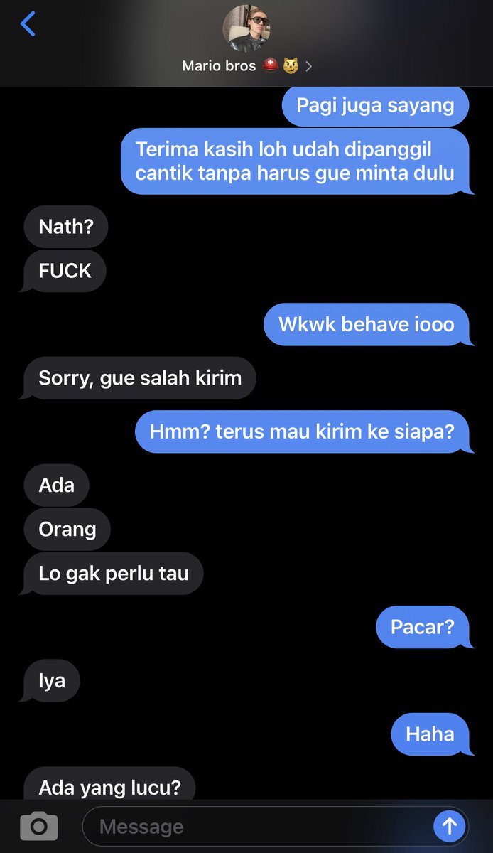 ryverrdaishes's tweet photo. #marhoon few tweets au; Gay denial (17).

Bahkan setelah ciuman pun rasanya percuma, Mario masih tetap denial kalau dirinya bukan gay... https://t.co/ylaVWHquRW