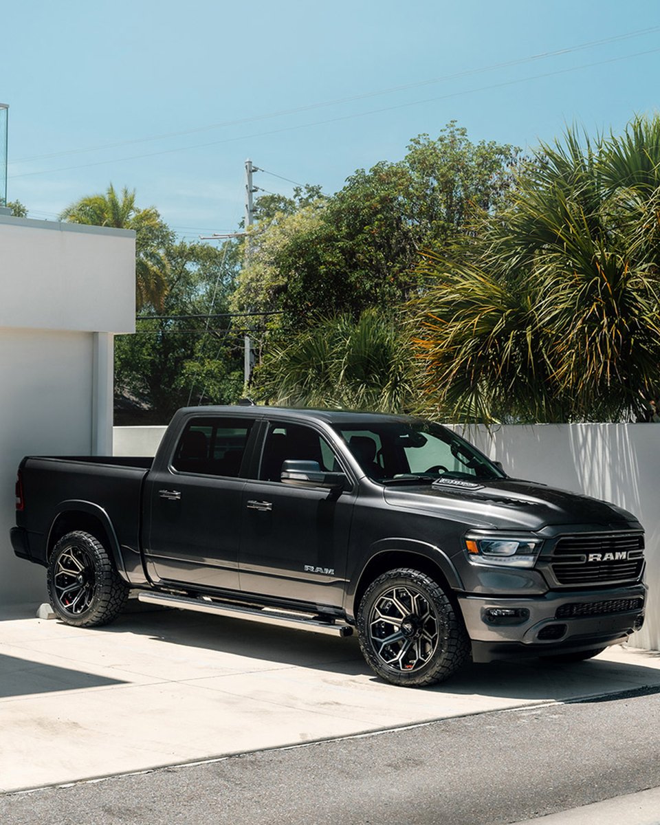 4PlayWheels's tweet photo. Back in stock! Brushed Black 22x10 4P80 ๐ฅ
Featured on this Ram Laramie
#4PLAYWheels #RamTrucks #DodgeRam #RamLaramie #RamLimited https://t.co/YHDcyJYSwu