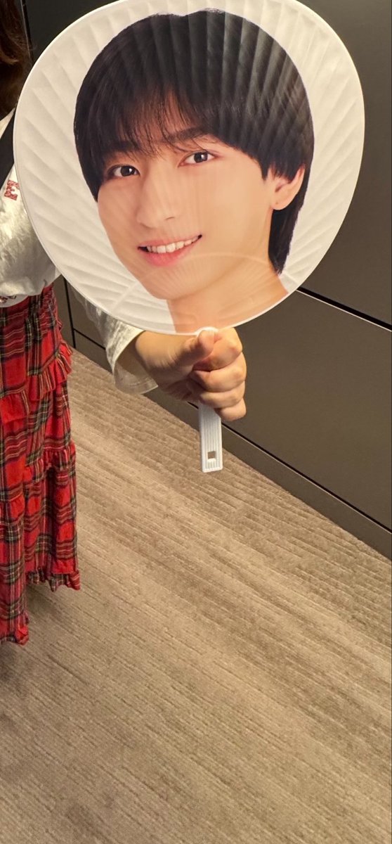 tomuyamukunchan's tweet photo. お友達に誘われて初めてアイドルのライブ行ってきた！めっちゃ元気もらえた（ ;  ; ）めっちゃ素敵なアイドルだった、！
また行く！！

#FRESHest #ICEx #筒井俊旭
#ありがとっしー https://t.co/O4KUzFIeOg