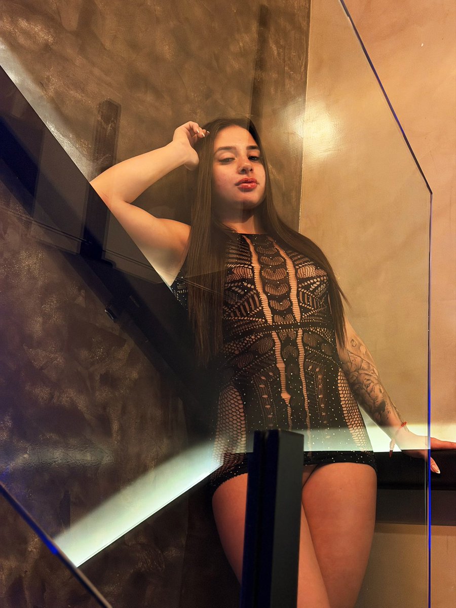 Isaa_everaldo's tweet photo. Sua novinha preferida 😋💦 https://t.co/WMDBB1BgTw