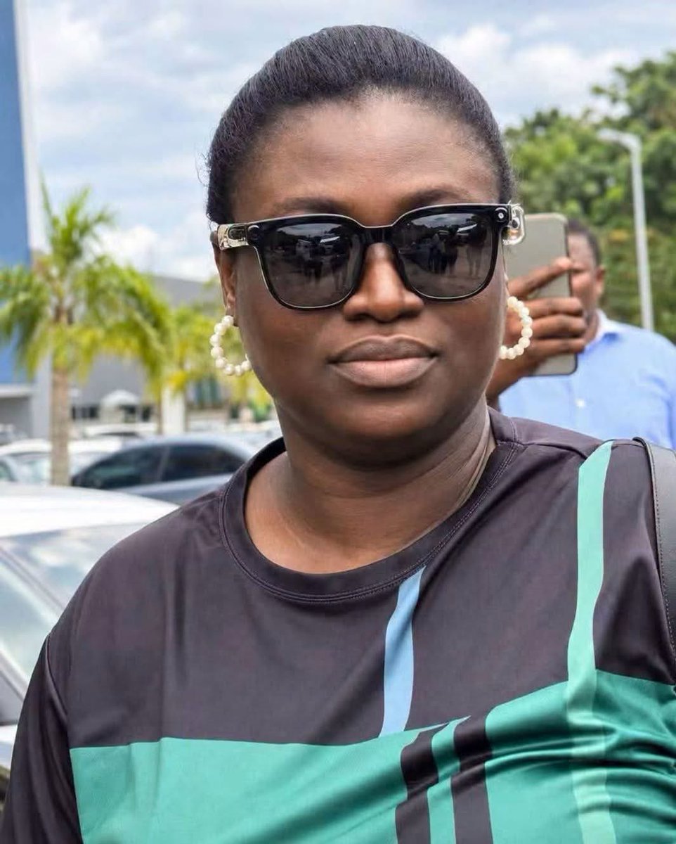 AfriyieAbena_AJ's tweet photo. Parliamentary immunity is qualified, not absolute. Article 117 protects the Speaker and members only while traveling to, attending, or returning from Parliament proceedings.

So immunity only applies in 3 situations
1/2 https://t.co/1ZB8PdiR5n