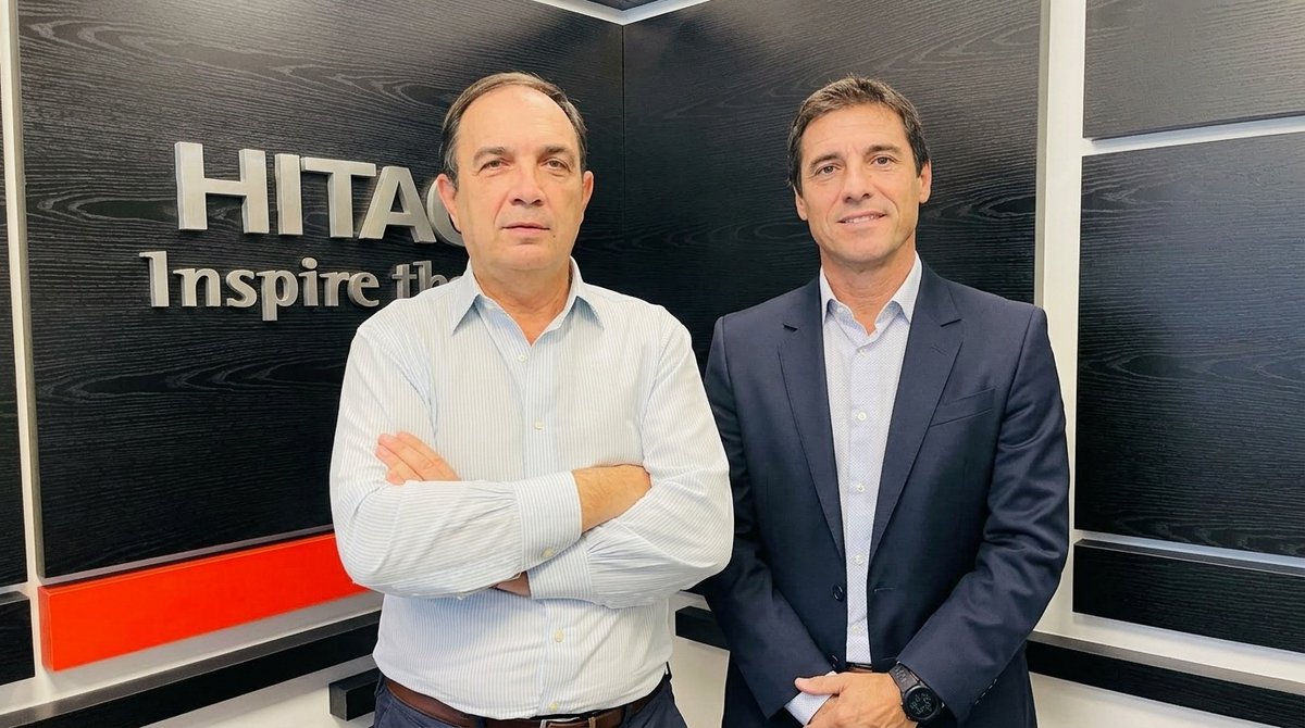 Enfasys's tweet photo. 🚀 Hitachi Vantara refuerza su estrategia de canales centrada en #infraestructura, IA y #ciberresiliencia. La firma destaca su propuesta competitiva para los segmentos corporativo, mid-range y PyMEs con el objetivo de potenciar nuevas oportunidades.

🔗 https://t.co/tq6fsw48Ng https://t.co/h1NtodWEkO