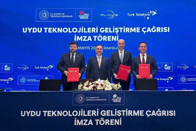 Sharika405_'s tweet photo. tek bir soru sormak istiyorum bu şirketin akıbeti ne oldu? Kamuoyuna gerçekten bir açıklama yapmanız şarttır.
Binlerce mağdur vatandaş için bu bir zorunluluktur.
#KONTR
#POMEGA
#PLANS
#BORSA https://t.co/atDZi18Cx0