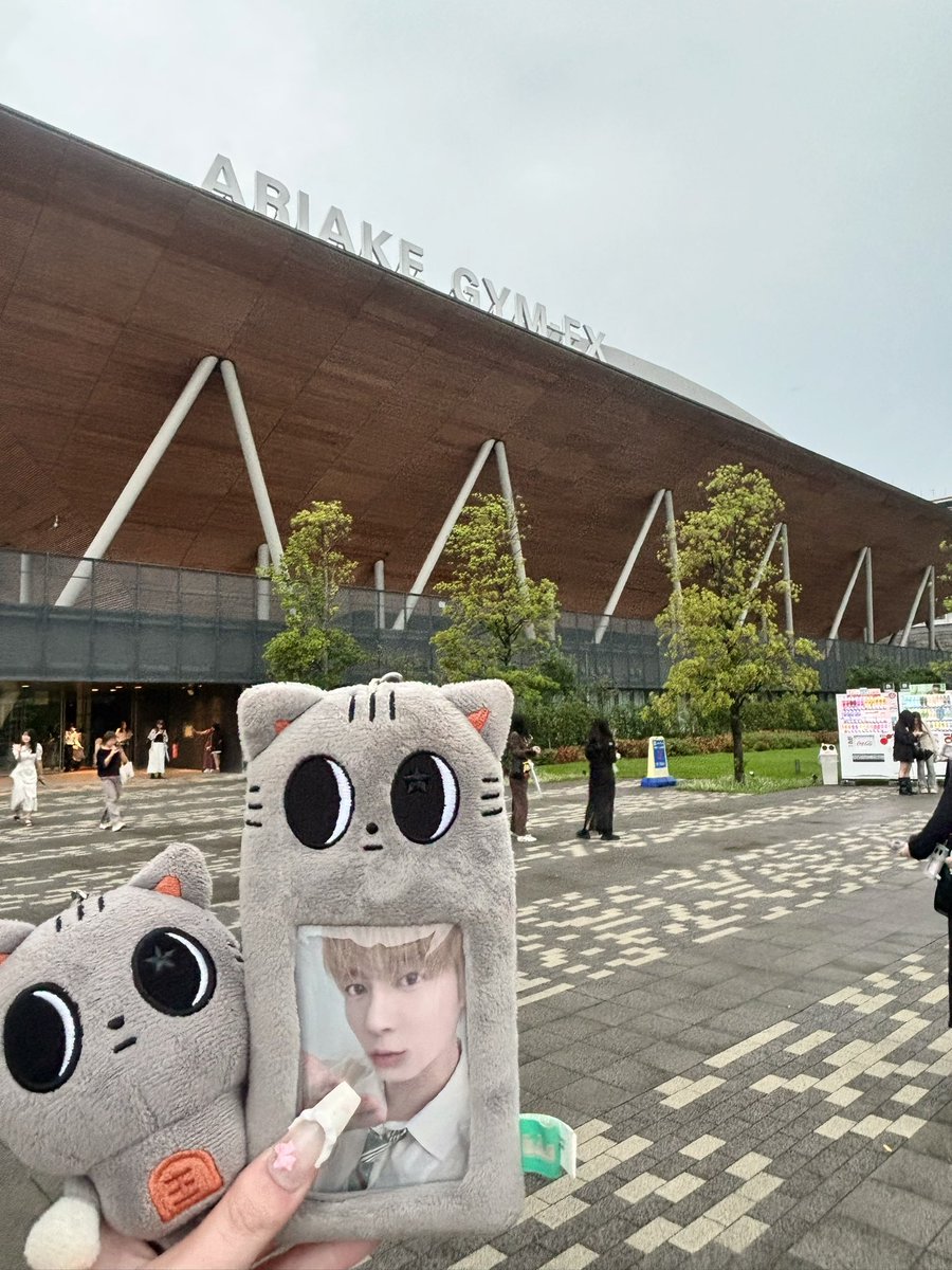 rnciioz_'s tweet photo. kiiikiiiに関係なくて申し訳ないけど、今日トゥバのミーグリ行ってきた😭😭😭テヒョンに大好きって伝えられて良かったჱ̒՞ ̳ᴗ ̫ ᴗ ̳՞꒱
kiiikiiiちゃん達は次の時会いたいな👼🏻💘 https://t.co/eXSId4EVIs