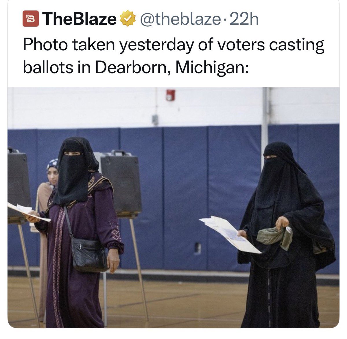 ProudUSPatriot1's tweet photo. BAN THE BURQA on Election Day.  
We have no idea who is voting under those garments.
@POTUS 
@VP 
@AGToddBlanche 
@SecMullinDHS https://t.co/IDBLCotBSx