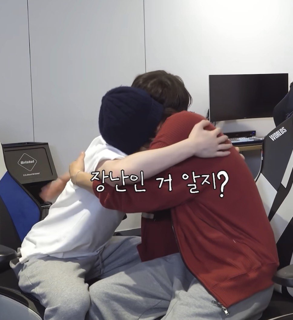 kyungdokd's tweet photo. 키 더 큰데 덩치는 더 작아서 품에 들어가려고 몸 꾸기는거 나 진짜 boom될것같음 https://t.co/nsNAa7DZRp