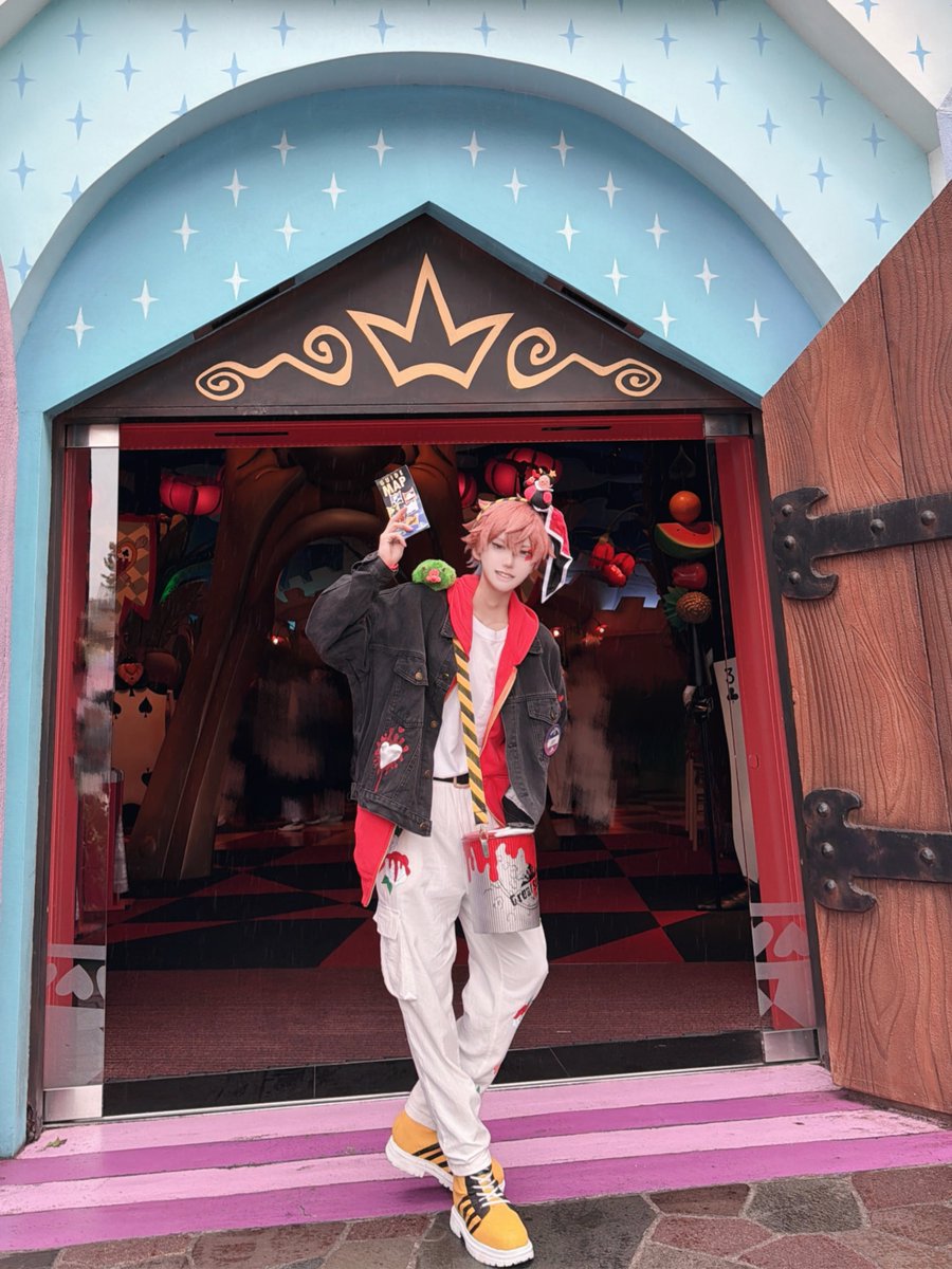05Raise114's tweet photo. 誕生日当日ランドインパめちゃ楽しかった.ᐟ.ᐟ

Birthdayboyおめでとう🎂🎊

 #Dハロ仮装
 #Dハロ仮装2026 https://t.co/IeVRsuQN5o
