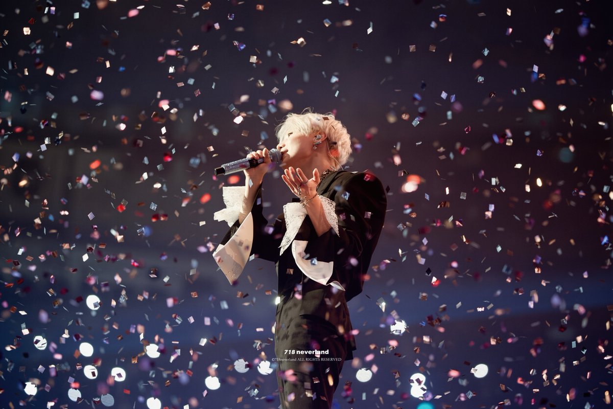 718neverland718's tweet photo. 260920 LiMiNaL day3📷

✨💙💜🩷✨

#태민 #TAEMIN #テミン #泰民 https://t.co/lNjThvZSQV