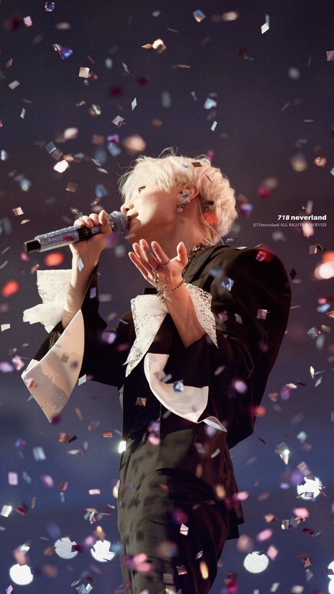 718neverland718's tweet photo. 260920 LiMiNaL day3📷

✨💙💜🩷✨

#태민 #TAEMIN #テミン #泰民 https://t.co/lNjThvZSQV