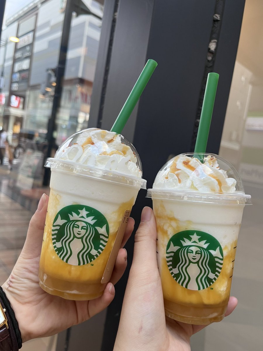 omochi_s2_'s tweet photo. おいもビンゴ！スタバ！
芋！うまーい！！1口目からおいもいっぱいで超満足！クリームの部分も美味しいから最後まで満足のおいも🍠 https://t.co/1r7V2t5PWl