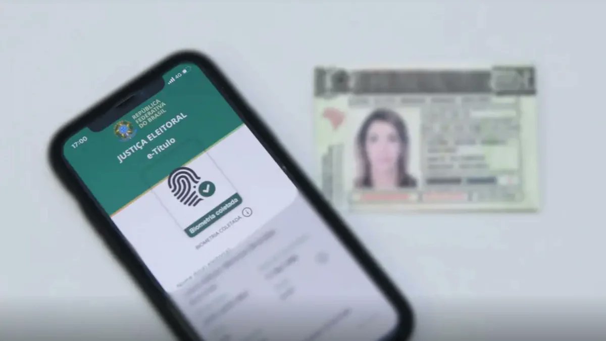 canaltech's tweet photo. Não deixe para domingo: e-Título deve ser baixado e ativado até sábado antes da eleição

https://t.co/mkgvzUTJMD https://t.co/BEEOm1GfGS