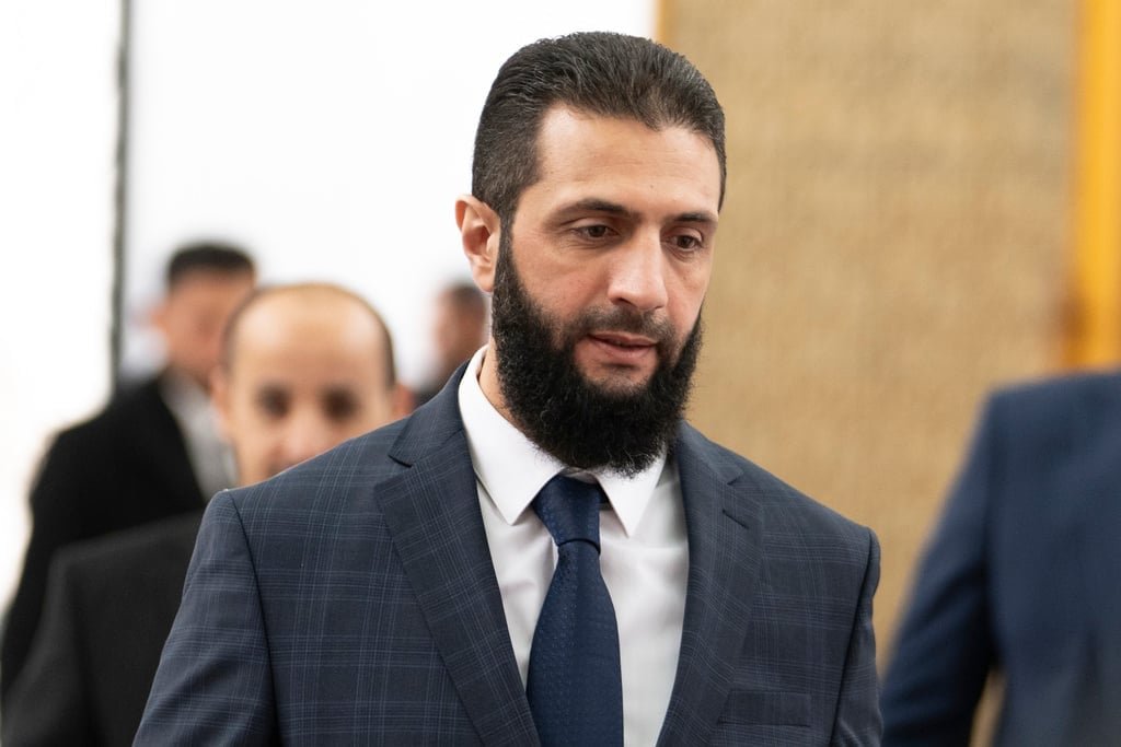 24newspal's tweet photo. الشرع:

عندما تُستولي على الأراضي، وعندما تُنتهك المقدسات، يعاني الناس ويدفعون الثمن.
إنّ الباطل يجبر الناس على مواجهة الشر.
لقد خُضت العديد من الحروب عبر التاريخ. وللأسف، شهدت منطقتنا العديد من هذه الحروب.
أحيانًا، تنتصر الحقيقة. وأحيانًا أخرى، لا تنتصر. https://t.co/xYwZwFRmoI