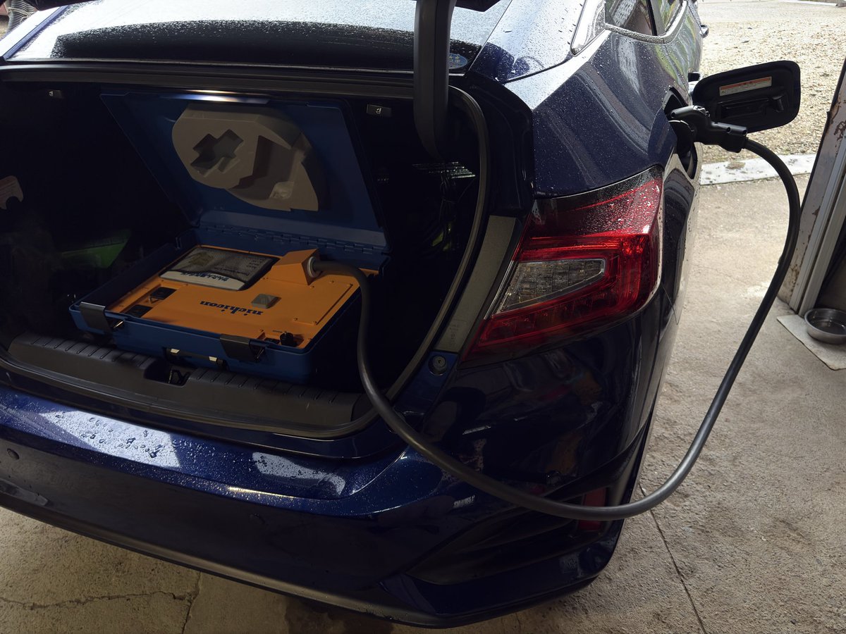 shake5salmon's tweet photo. お盆くらいに買って、やっと試した。
#クラリティPHEV #パワームーバー #ニチコン https://t.co/PlXcY6ksiG