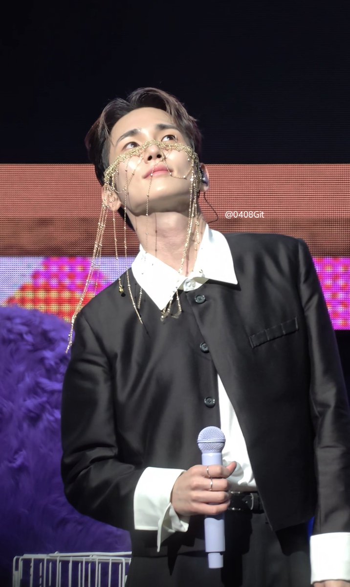 0408Git's tweet photo. [키덜트클럽]260923 밤공연
세헤라자데 밤이

#기범 #キー #key #샤이니 https://t.co/RkXJ4jZPWD