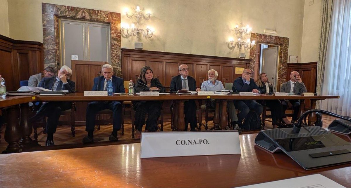 CONAPO_VF's tweet photo. ✅ Al via le trattative per il rinnovo del contratto 2025/2027 dei #VigilidelFuoco
#VVF #Conapo https://t.co/LBMOB1gUXd